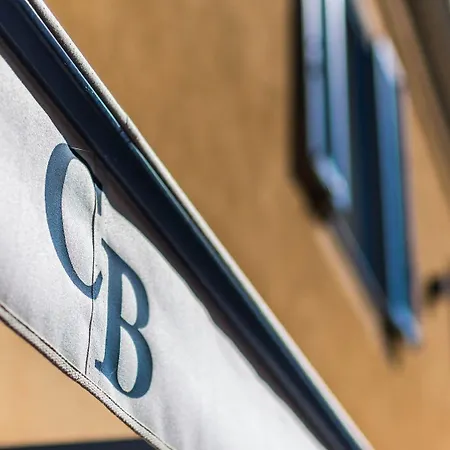 מלון Cafe Bleu Relais 3*