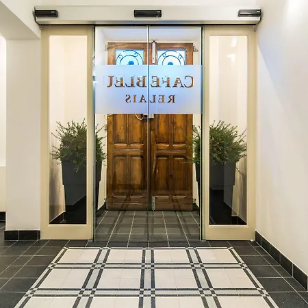 Cafe Bleu Relais מלון 3*