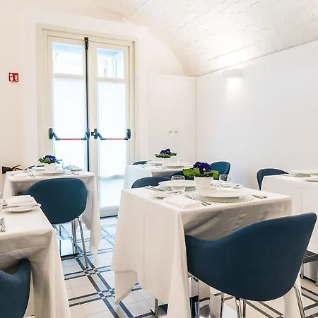 Hotel Cafe Bleu Relais