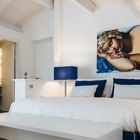 Cafe Bleu Relais Hotel 3*