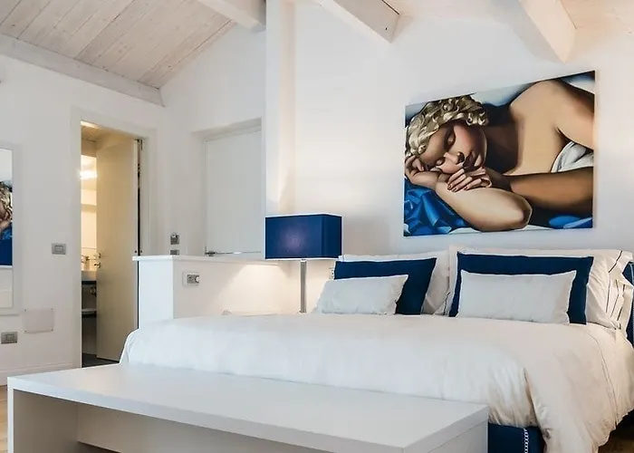 Cafe Bleu Relais Hotel 3*