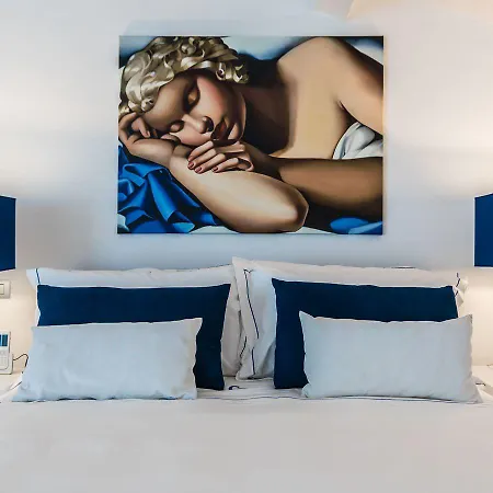 Hotel Cafe Bleu Relais 3*