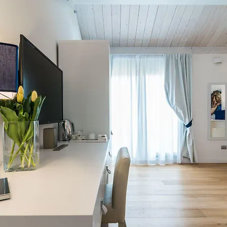 Hotel Cafe Bleu Relais 3*