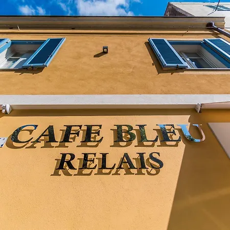 Cafe Bleu Relais Отель