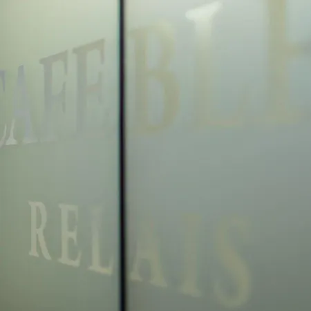 ホテル Cafe Bleu Relais サッサリ