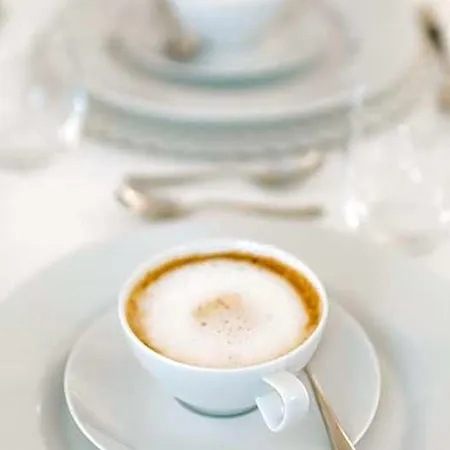 Hotel Cafe Bleu Relais
