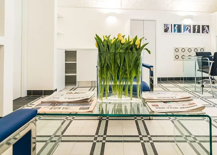 Отель Cafe Bleu Relais 3*