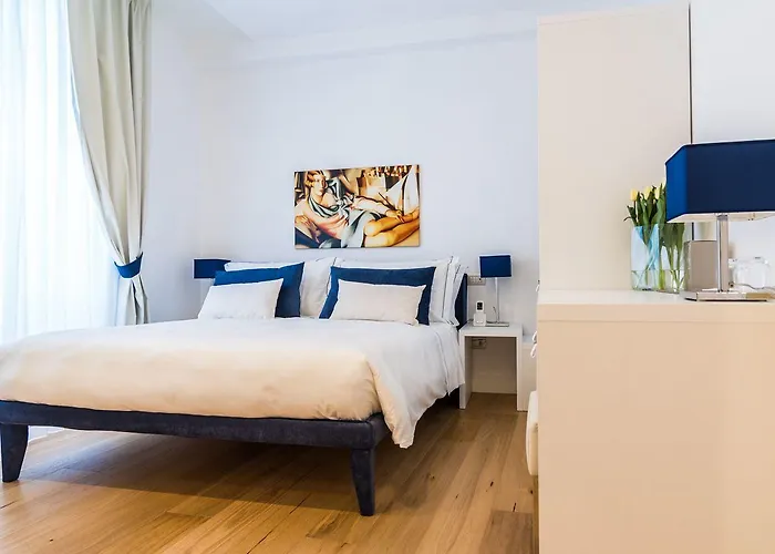 Cafe Bleu Relais Отель Сассари