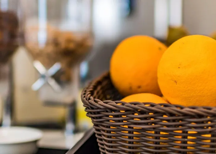 Отель Cafe Bleu Relais 3*