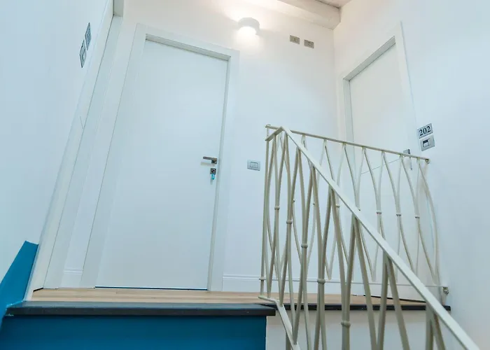 Отель Cafe Bleu Relais 3*